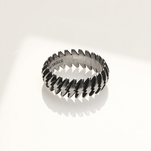 Apex Serrated Edge