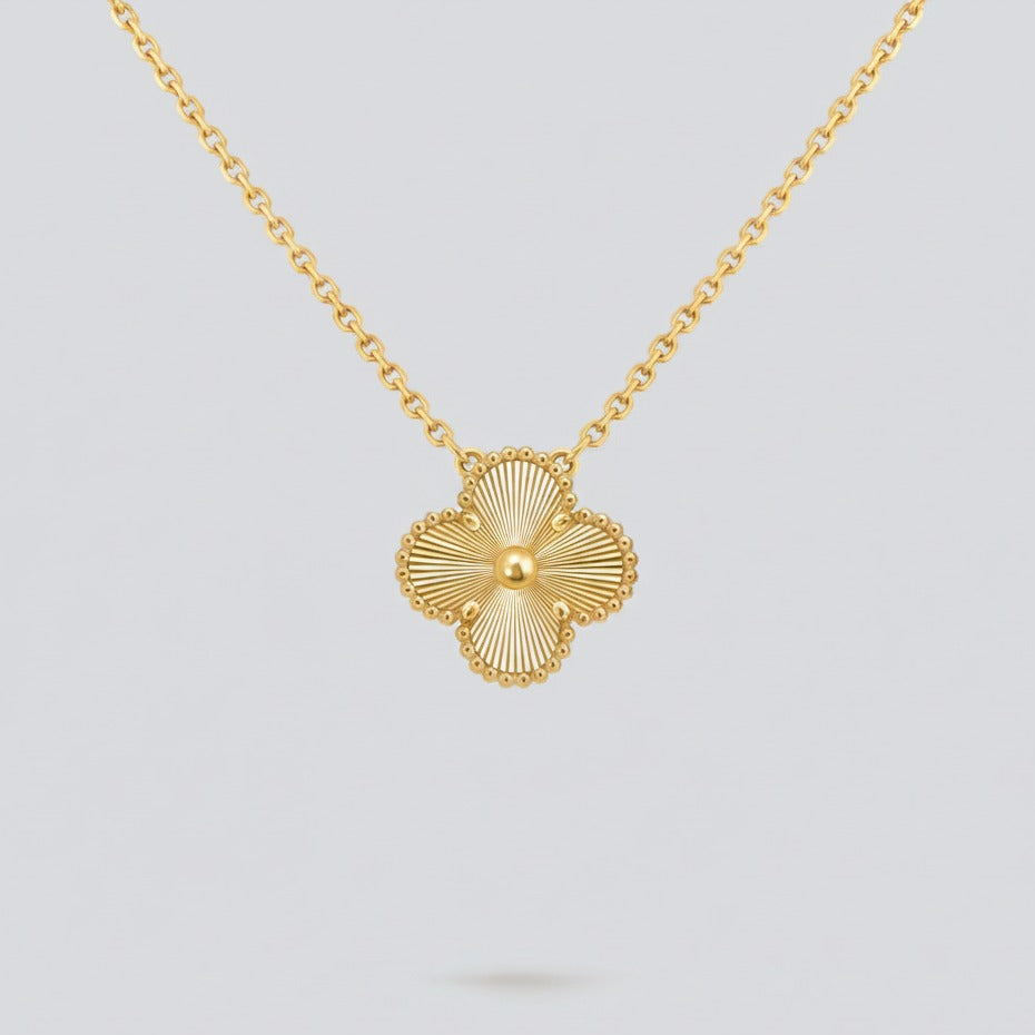 RADIANT CLOVER Necklace